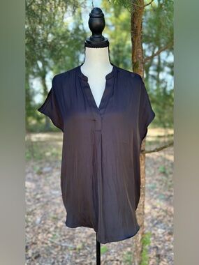 RACHEL Rachel Roy Black Short Sleeve V-Neck Blouse